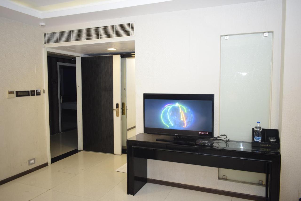 Hotel Millionday Mayiladuthurai Exterior photo